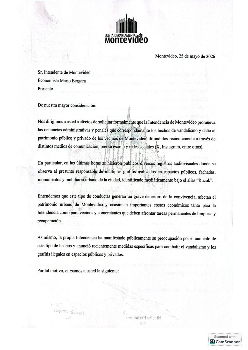 Lista22MVD's tweet photo. Nuestros ediles de la #Lista22 presentaron una carta al Intendente Mario Bergara solicitando que la Intendencia de Montevideo actúe ante los hechos de vandalismo y grafitis ilegales difundidos públicamente, realizando las denuncias correspondientes ante Fiscalía, identificando los daños ocasionados y aportando las pruebas necesarias para esclarecer responsabilidades.

Montevideo merece espacios públicos cuidados, respeto por el patrimonio y una convivencia basada en el orden y la responsabilidad. Desde nuestro rol, y con el amor que tenemos por Montevideo, creemos firmemente que no se puede naturalizar el deterioro de la ciudad ni mirar para otro lado frente a estos hechos.