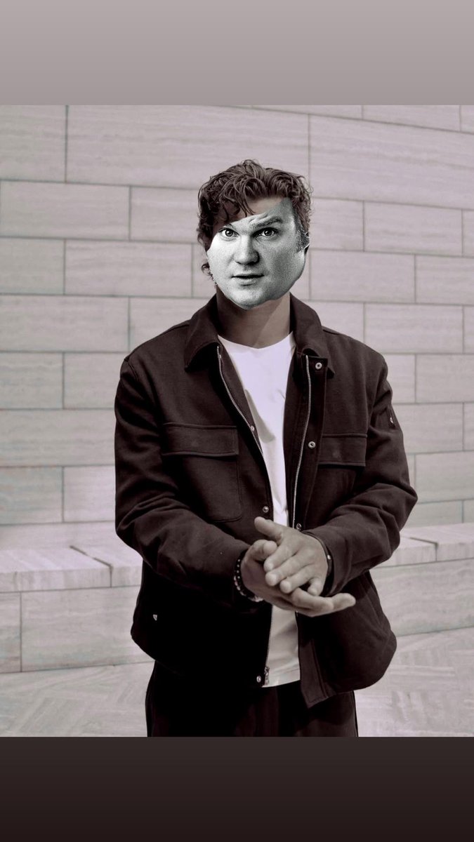 Tuck__Talks's tweet photo. @spardisjx Why he resemble Farley here tho? 😂 https://t.co/A8MlGVnQwV