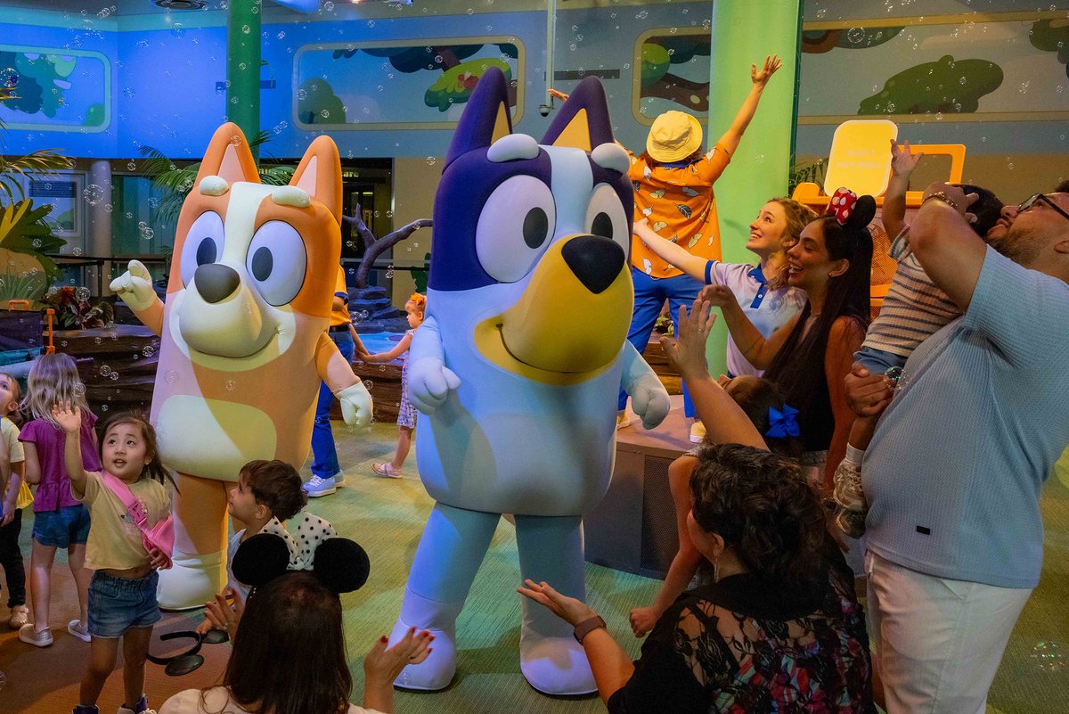 Disney Parks tweet media