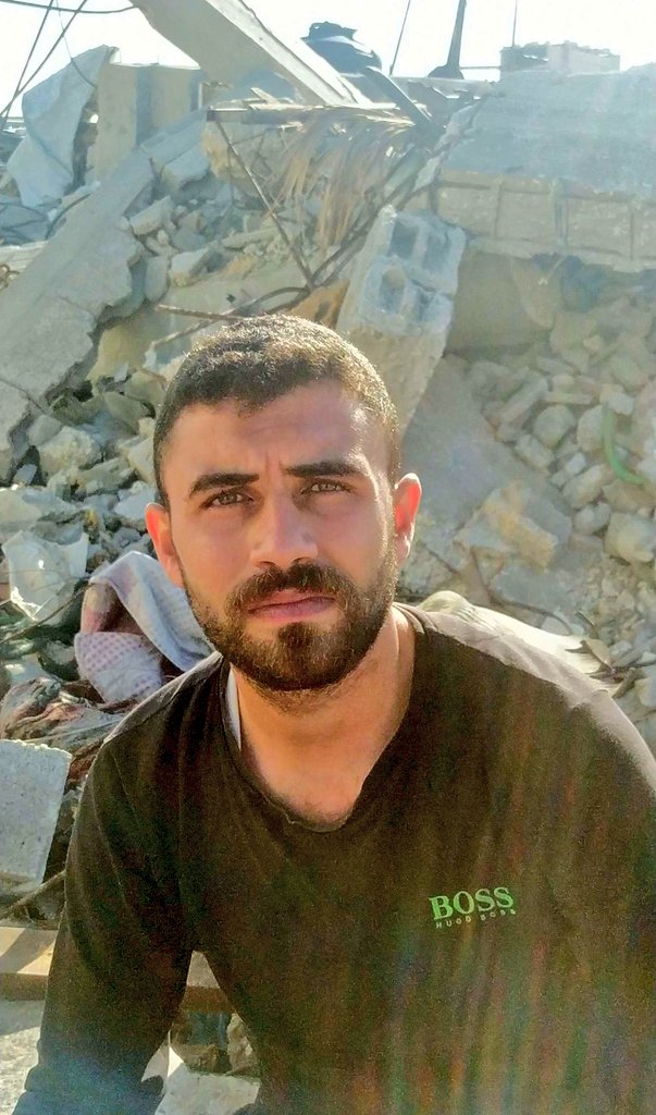 yousefmohmoud25's tweet photo. I’m trying to leave غزة to continue my education and pursue a Master’s degree abroad, hoping to build a better future despite everything we’ve been through.
But I’m facing many challenges in getting a scholarship that could help me make this dream possible.

One of the main requirements is an English proficiency certificate, which I unfortunately don’t have yet.
To achieve this, I need to enroll in a full English course consisting of 12 levels over several months in order to master the language and pass the required exams.

The course costs $1500, which is a huge amount for me under my current circumstances. But learning English has become an essential step for continuing my education and pursuing my Master’s degree.

I truly believe education is the only path that can change my future. Any support, donation, or even sharing this post would mean the world to me 🤍

https://t.co/2iUyP26x2y