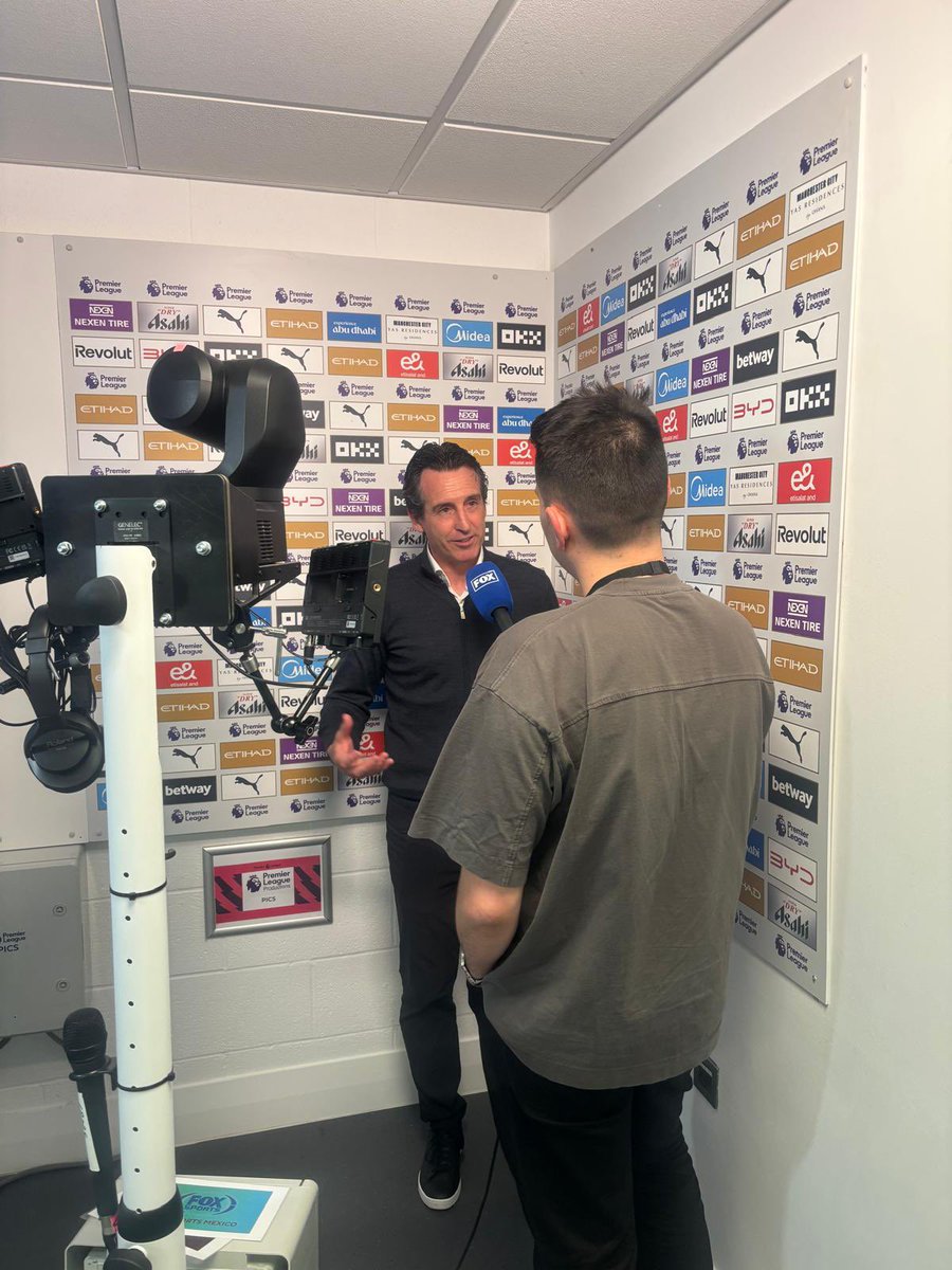 JuanJRueda's tweet photo. Cruzar la puerta del fútbol inglés esta temporada ha sido un privilegio. Dentro, el juego es solo una parte: también está el país, su forma de vivirlo, el alto nivel de su prensa y la implicación de sus aficionados. A ellos, gracias por acompañarnos cada mañana. Gracias, sobretodo, a @somos_fox por la confianza y al enorme equipo por hacerlo posible. Nos vemos la próxima temporada con el compromiso y la responsabilidad renovados: estar a la altura de lo que esta liga exige, sin dejar de disfrutarla.