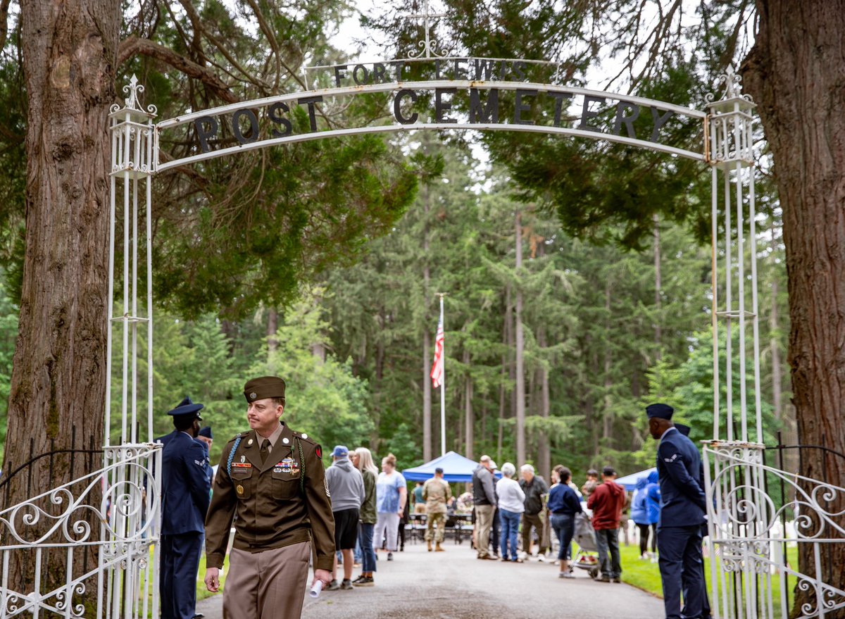 I_Corps's tweet photo. We remember.

On May 25, 2026, a Memorial Day service was held at Camp Lewis Cemetery to honor the men and women who gave their lives in service to our nation.

Their courage, sacrifice and legacy are not forgotten, today or any day. https://t.co/yc8OPZZqKb