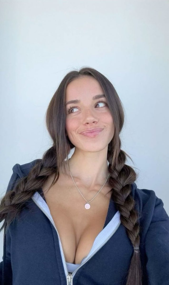 Chloe Wins U Lose✨💵 tweet media