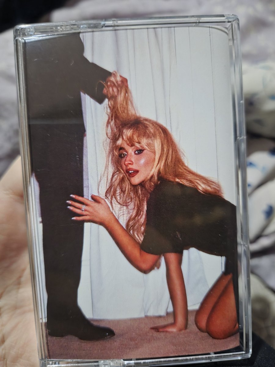 katyscarpenter's tweet photo. O presente que a minha namorada me deu sem eu pedir. Eu amo tanto ela ❤️❤️❤️❤️ https://t.co/R3YrqFQjQs