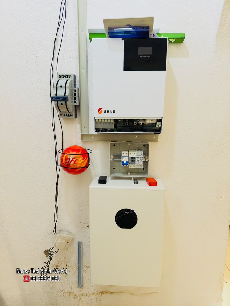 NonsoSolar's tweet photo. ✅ #1,850,000 For This Full Setup With Delivery and installation (excluding solar panels )

✅SRNE 5kva hybrid inverter
✅DEYE 5kwh lithium battery
✅All Accessories needed 
✅Delivery and installation https://t.co/7thTr1nmKN