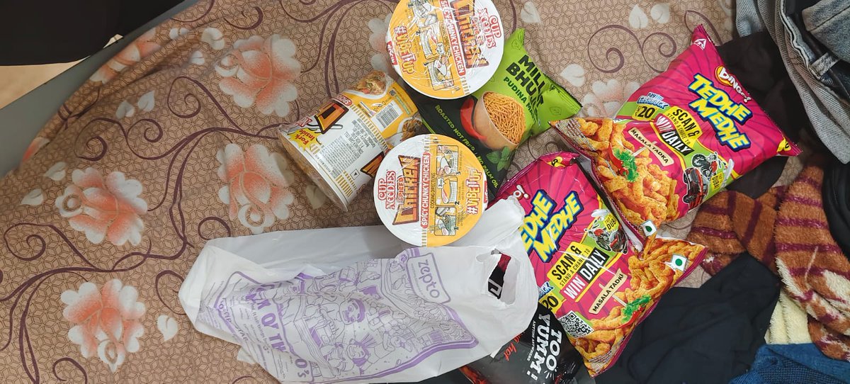 ShrikarBangera's tweet photo. Hello @ZeptoNow
I ordered 2 combos of  Cup Noodles Spiced Chicken, which should contain a total of 6 cup noodles. However, I received only 3 cup noodles in the delivery.
Order ID: #JLSPKBKLVO3772
Please check issue and provide a refund or send the missing 3 cup noodles asap. https://t.co/5focaejyAH