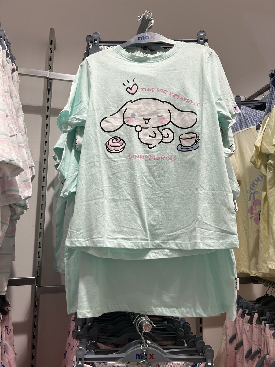クマ tweet media