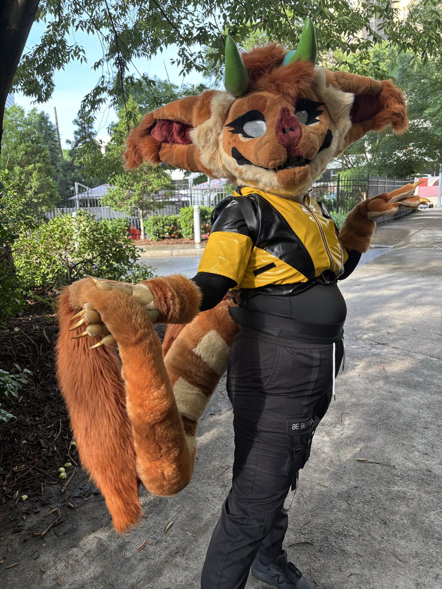 HoloByt3's tweet photo. Had a blast at momocon 2026! If you stumble across this post and happen to be one of the amazing people who I got pics with, please feel free to share!

#momocon #momocon2026 #fursuit https://t.co/wi4wcj2Jqd