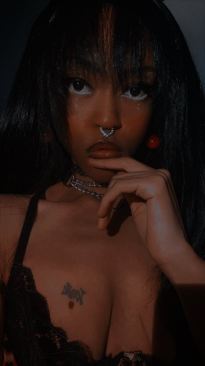 LilNeskafae's tweet photo. You’re digital tease coming through your feed 😝😘🥰 #nsfw #nsfwtwt #nsfwtwtًً #blacksub #ebony #blackprincess https://t.co/4TCAh2btbe