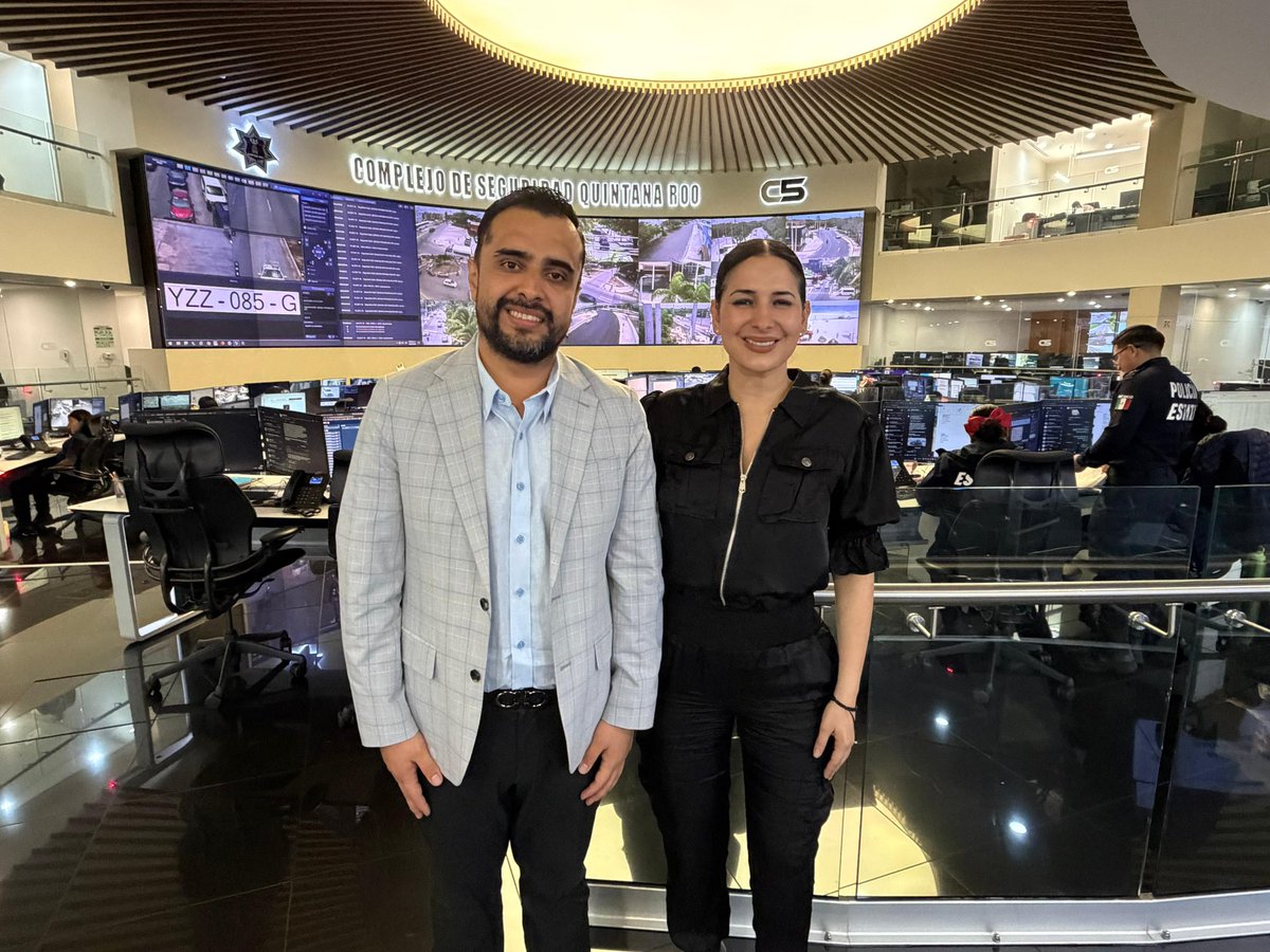 estefaniamerkdo's tweet photo. Hoy sostuvimos una reunión de trabajo con el Fiscal Anticorrupción del estado de Quintana Roo, Edgar Ramírez Morales, para fortalecer la coordinación institucional y seguir cerrándole el paso a la corrupción en Playa del Carmen.

En este gobierno tenemos claro que el dinero del pueblo es sagrado y que quien abuse del servicio público tendrá que enfrentar las consecuencias.

Seguimos trabajando con firmeza, transparencia y en equipo para construir un gobierno honesto, cercano y verdaderamente al servicio de la gente.

 #PlayaDelCarmen #ProsperidadParaTodasYTodos
#ToleranciaCero
