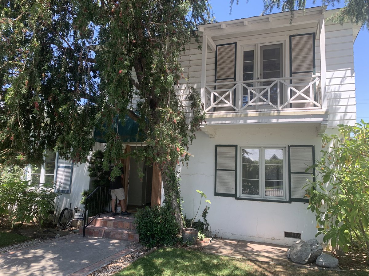 CobyGreerLive's tweet photo. The original home of Talley Records. 
Where Lewis Talley and Fuzzy Owen first recorded @merlehaggard before his tenure on Capitol. Also pictured is the home place of Tommy Collins and some great old pics of Lewis Talley, Fuzzy and Merle. https://t.co/7db9zGERhy