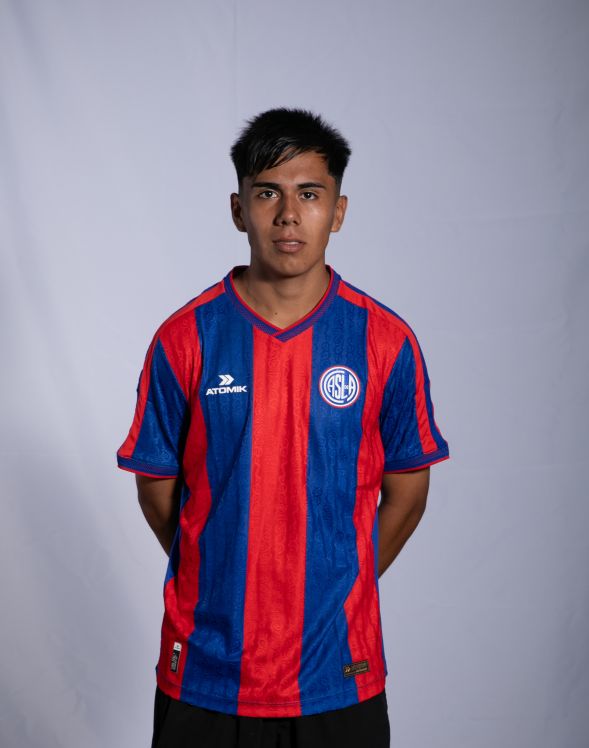 bochafa's tweet photo. También participo de los entrenamientos de @SanLorenzo ayer y hoy, destacándose, el @caslajuveniles Diego Orellano https://t.co/I4K42kKUtc
