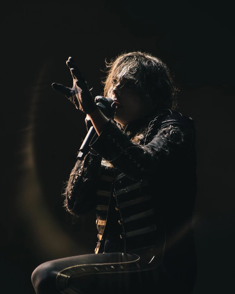 𝚐𝚎𝚎🥀 VAI VER O MCR DNV!!! #EquipeT tweet media