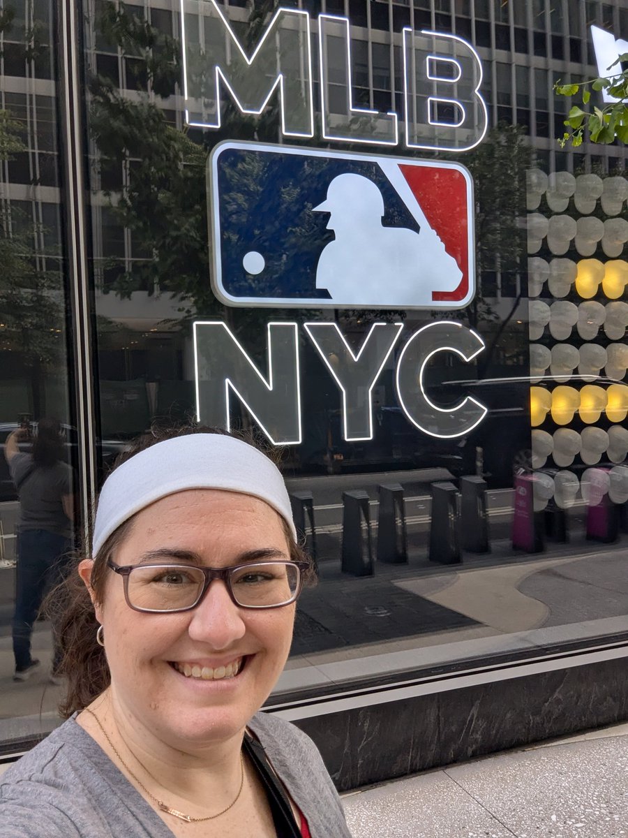 Ashley Davis tweet media