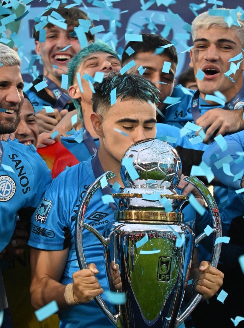 7E COGÍ Y SALI CAMPEON⭐️ +1 🔪🐔 tweet media