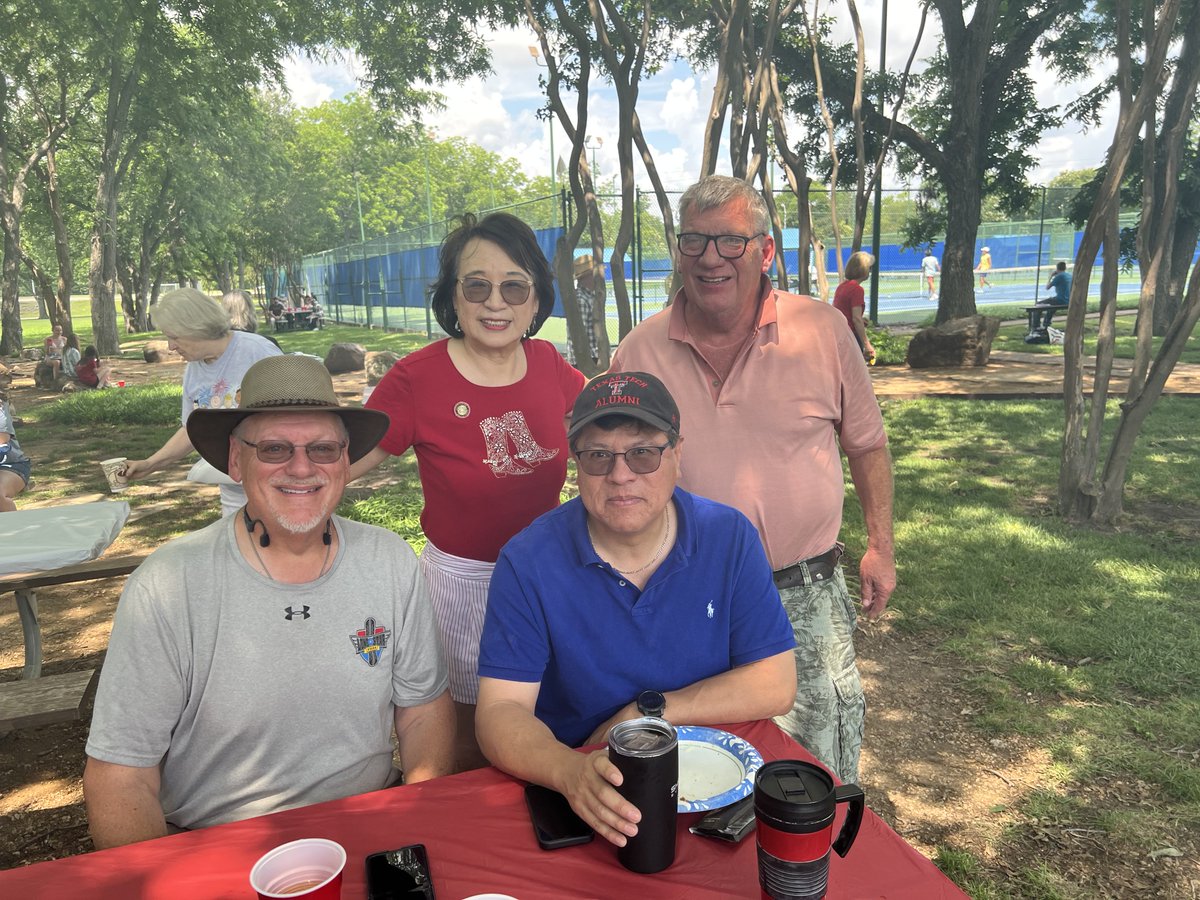 AngieChenButton's tweet photo. It was wonderful to visit with neighbors at the SpringPark HOA BBQ today. https://t.co/M6kXaGAbFm