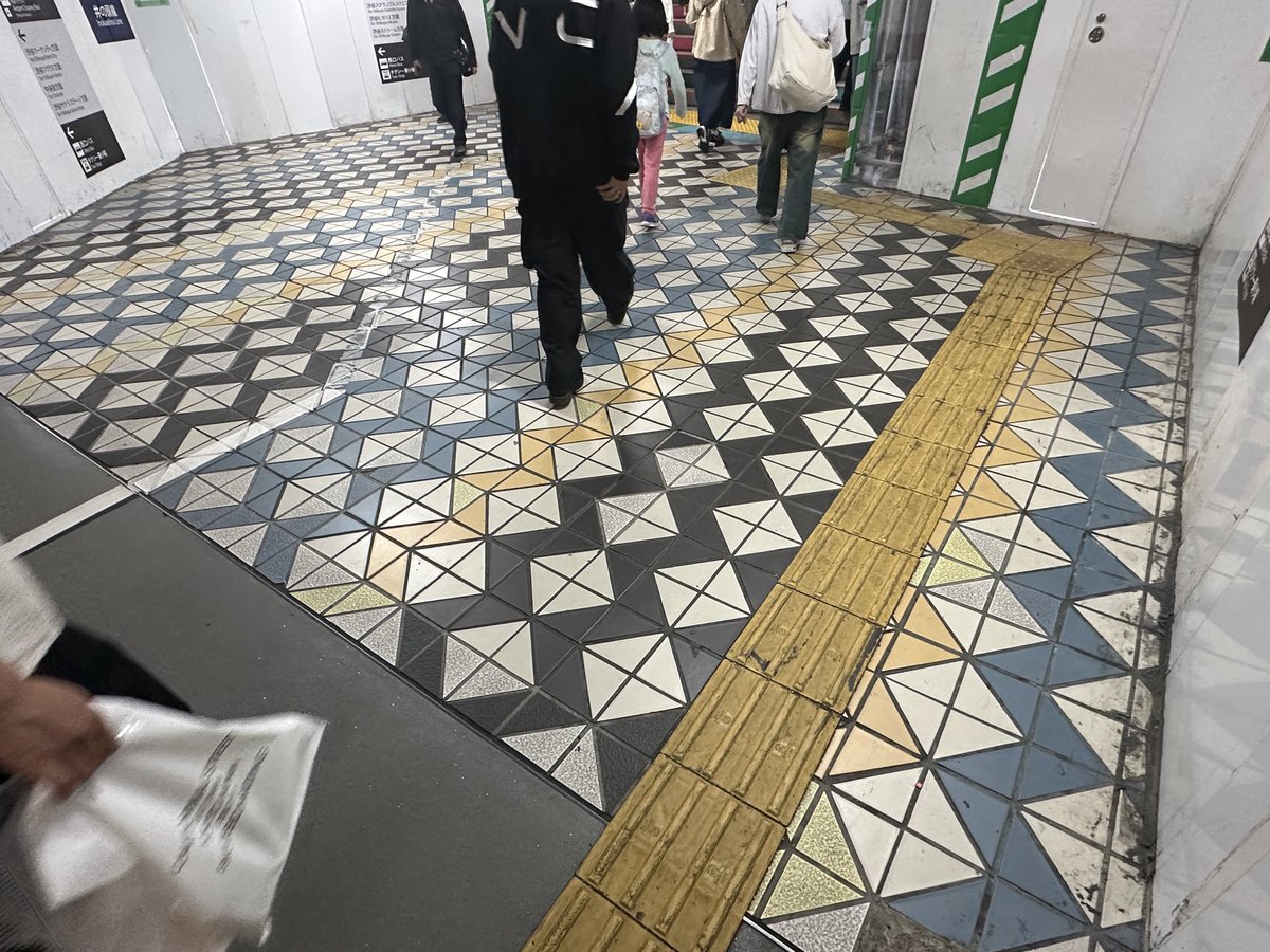 まとん tweet media