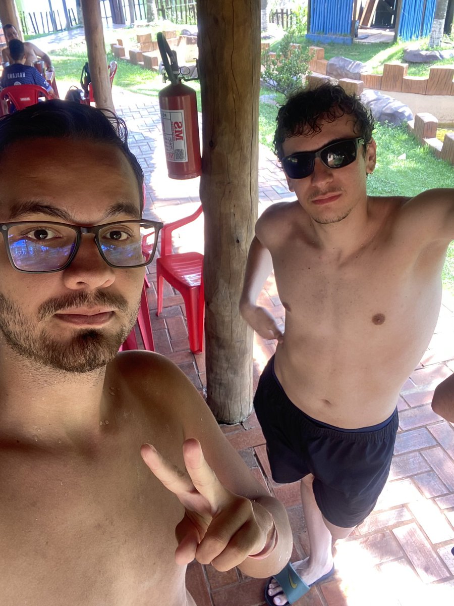 fernandojfm_'s tweet photo. São vários momentos que embora simples nunca irei esquecer. Não sei oq levou vc a fazer isso, mas independente do motivo gostaria de ter dito o quão importante vc foi pra mim. Espero que vc esteja em paz meu amigo. Sempre levarei vc comigo João Vitor Duda, eu te amo irmao❤️🫶🏻 https://t.co/HqrfIPhqsO