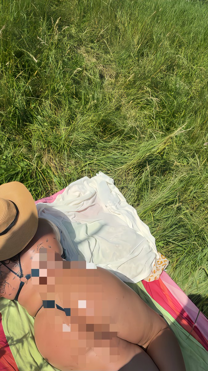 bettyboobs🇫🇷🥂 tweet media