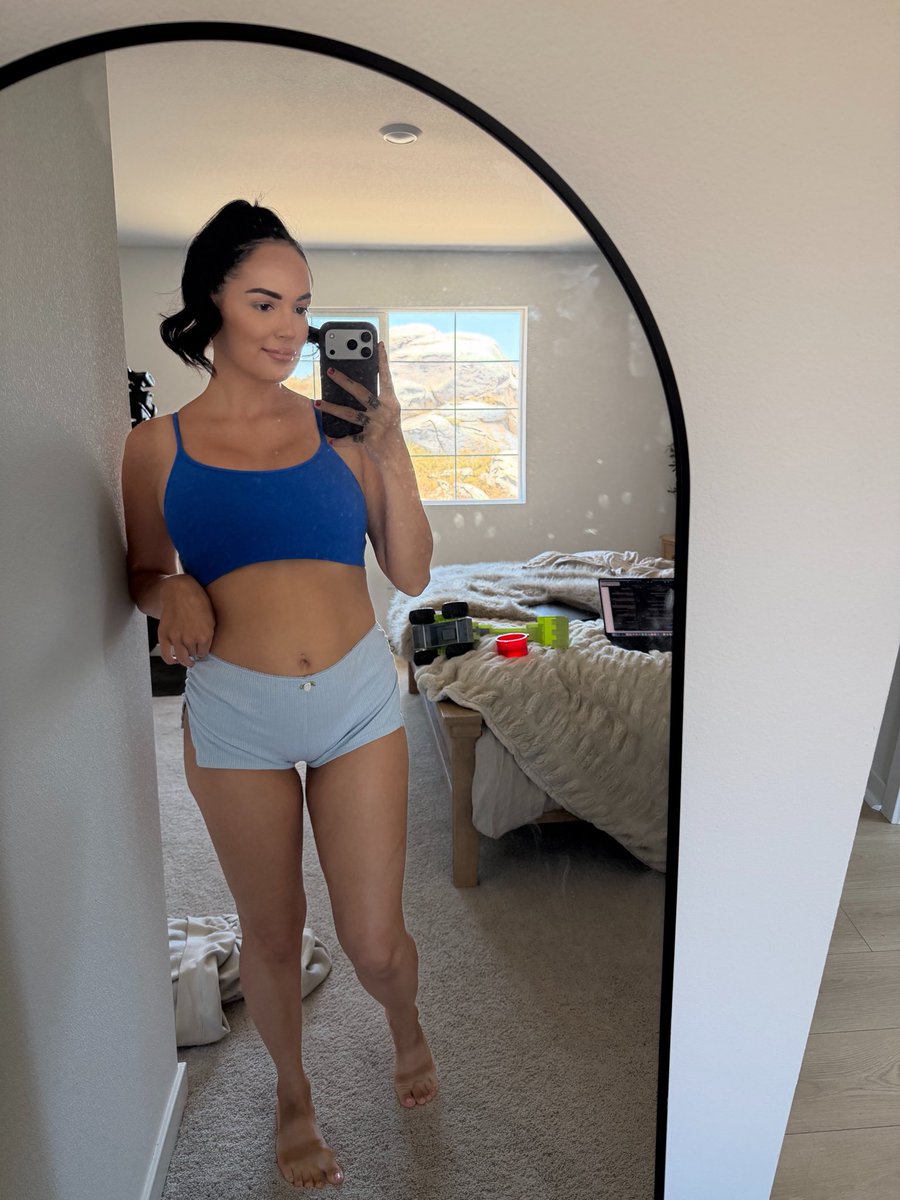 SofiRyanxoxo's tweet photo. New BG coming soon ! https://t.co/WmsDs3KJDZ https://t.co/K2DO8VImLz