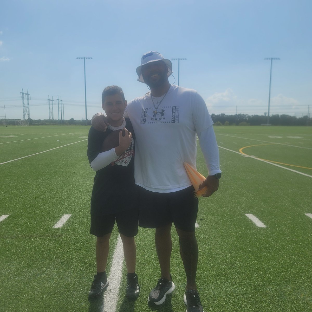 RadLad71's tweet photo. @TheTKofTX @VinnysCorner1 Great Answer, my son trains with him. https://t.co/lYC0viOjOi