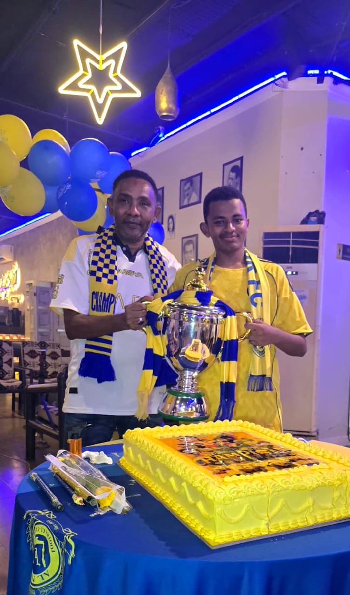 hamood9323's tweet photo. احتفالية جماهير العالمي النصر في كوفي ليالي الاسكندريه بالقنفذة 💛💙💛 https://t.co/xQgZlYPha9