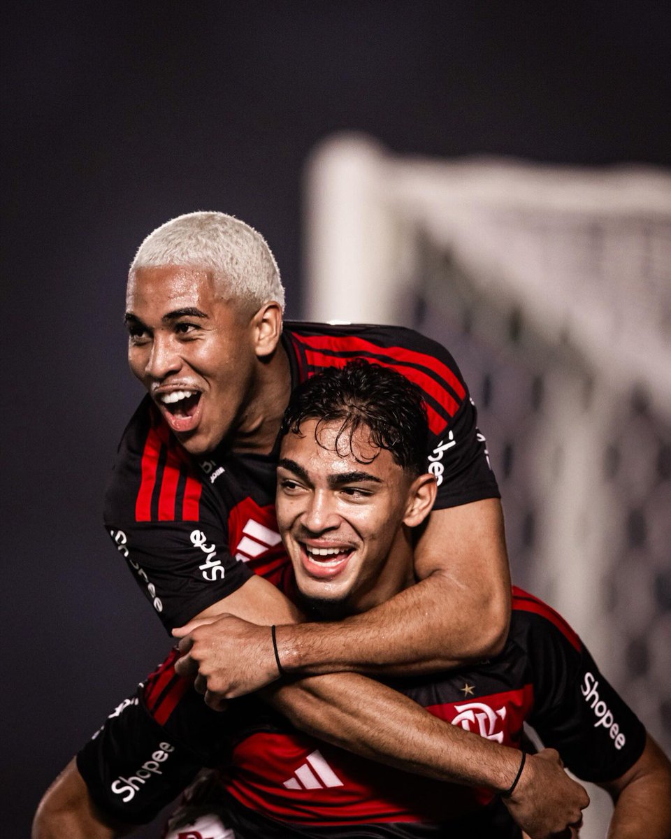 Denes ᶜʳᶠ | TETRACAMPEÃO tweet media