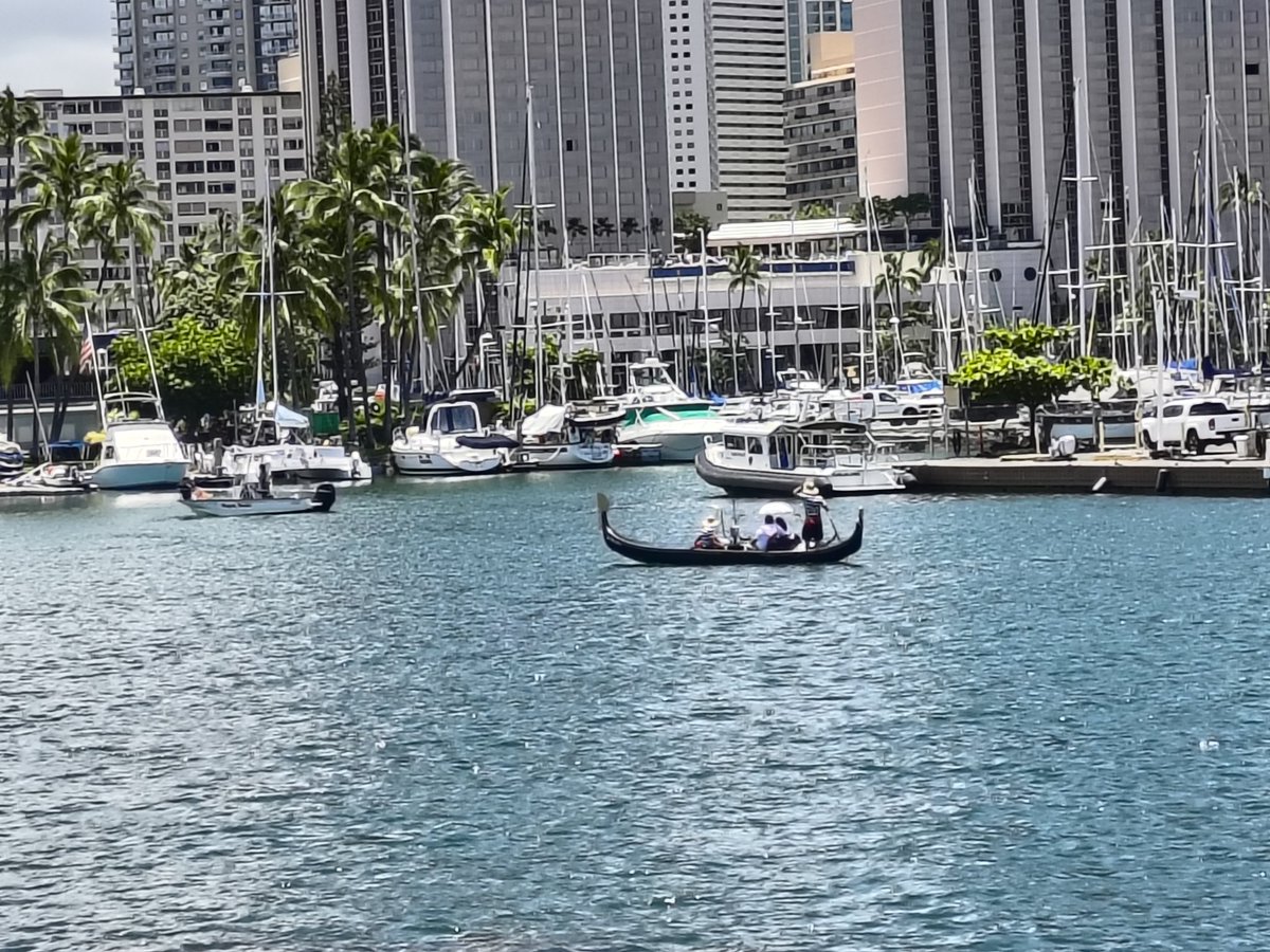 harrycovair's tweet photo. #FloatingLantern #LanternFloating #FloatingLantern2026 #LanternFloating2026 #Honolulu #Hawaii #MemorialDay #MemorialDay2026 4/ https://t.co/yHkPEFWPu5