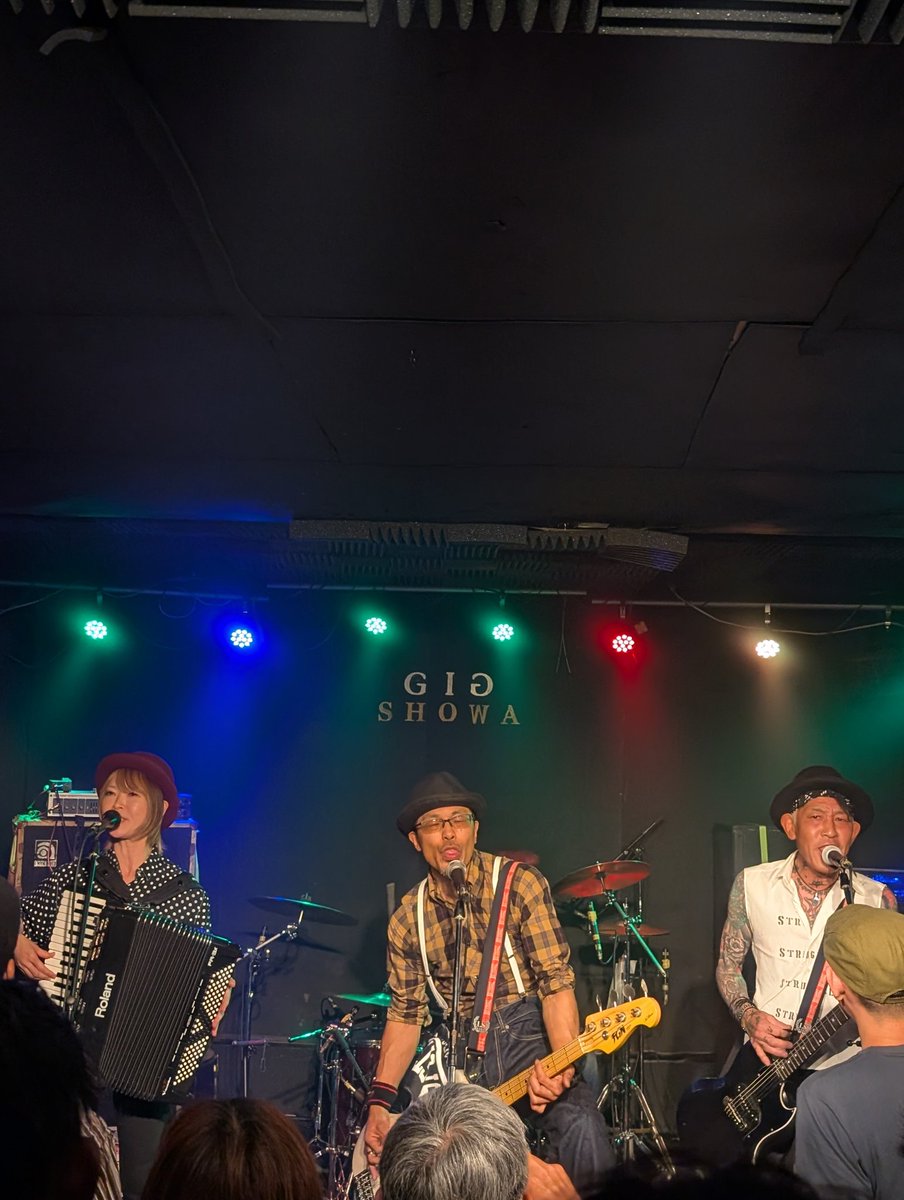 THEEXPIRATIONS's tweet photo. 土曜日のOUT SIDE PARTYありがとうございました！
色々トラブルおきたけど、めちゃくちゃ楽しかったです！
みんなカッコよかったなー！
LAST STRUGGLEと沖縄でやれて最高でした！
GIG昭和、最高！
次は
6/27(土)タイラーズ
6/28(日)ストレイマン
共にGIG昭和！全て出し切るつもりでやるぞ！ https://t.co/oNv3RyZNK7