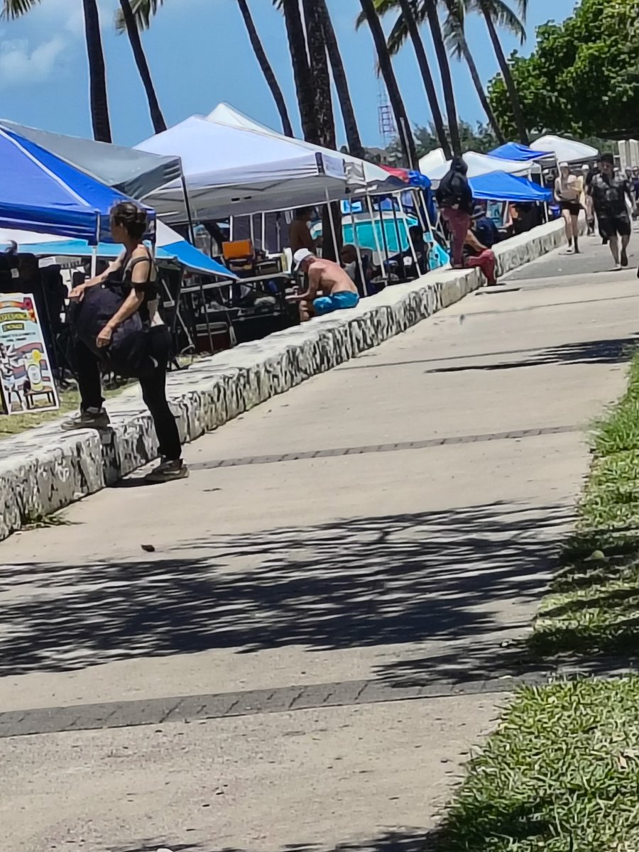 harrycovair's tweet photo. #FloatingLantern #LanternFloating #FloatingLantern2026 #LanternFloating2026 #Honolulu #Hawaii #MemorialDay #MemorialDay2026 1/ https://t.co/RdPjOyPy4B