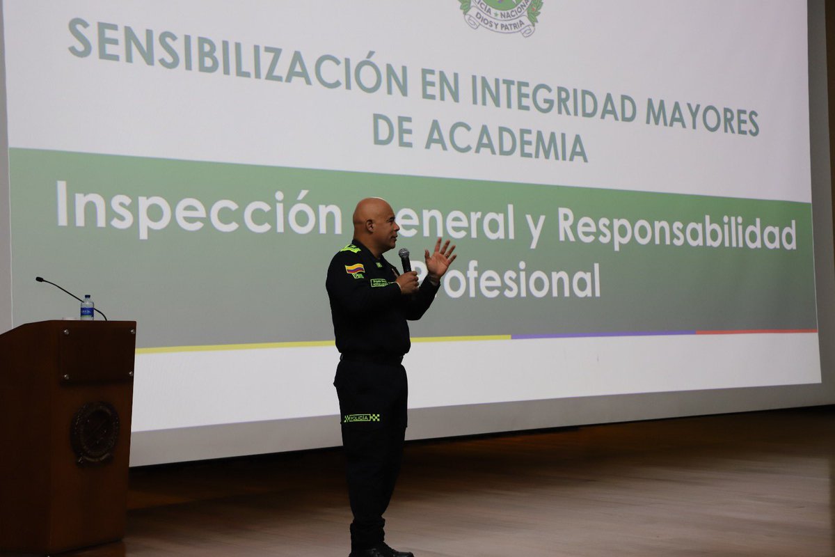 Escuela de Postgrados de Policía tweet media