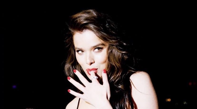 haileeslove tweet media