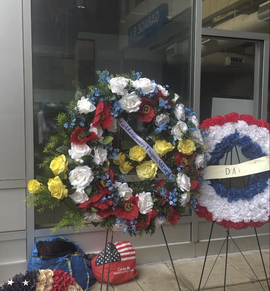 BarryJacksonCM's tweet photo. Memorial Day - a time for remembrance, honoring sacrifice and service to our country and a reminder that we should defend and celebrate our continued democracy. 

It was great joining everyone in @Rockville411’s Town Square and remembering #MemorialDay together. https://t.co/BSTz8aECFu