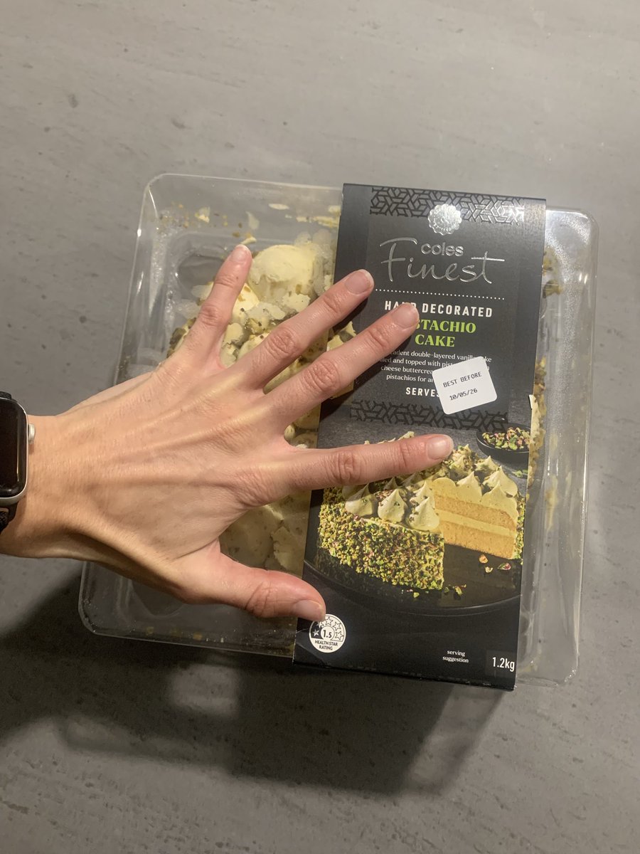 r31apseZed's tweet photo. Broke a BP streak a while back prurely because this cake was $9 - instead of being $40 
Not worth it https://t.co/WdEMRcgwDp