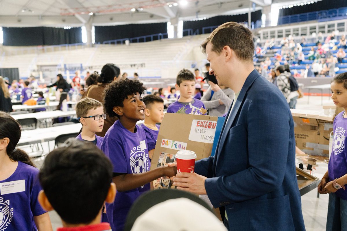 JeromyYYC's tweet photo. Great to attend APEGA Science Olympics and see Calgary's future engineers, geoscientists, and problem-solvers in action. So much creativity, teamwork, and grit in one room. Huge credit to the students, teachers, families, and volunteers making STEM come alive. https://t.co/YHumhC6Z4F