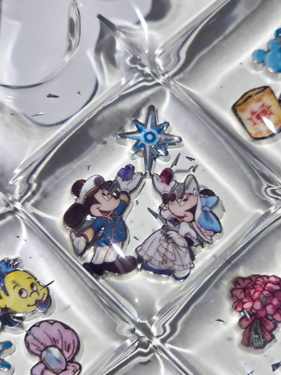 yun_Disney666's tweet photo. シー25周年シャカシャカ💎✨️

ジュビリーロケットの告知見てからずっとこれやりたくて！！！
やっぱり可愛い😍❤️❤️❤️

スペースあるからパーツ全部入れてもいいかも！
背景に水色の紙とか入れようかな💖 https://t.co/yeyoA1bpwP