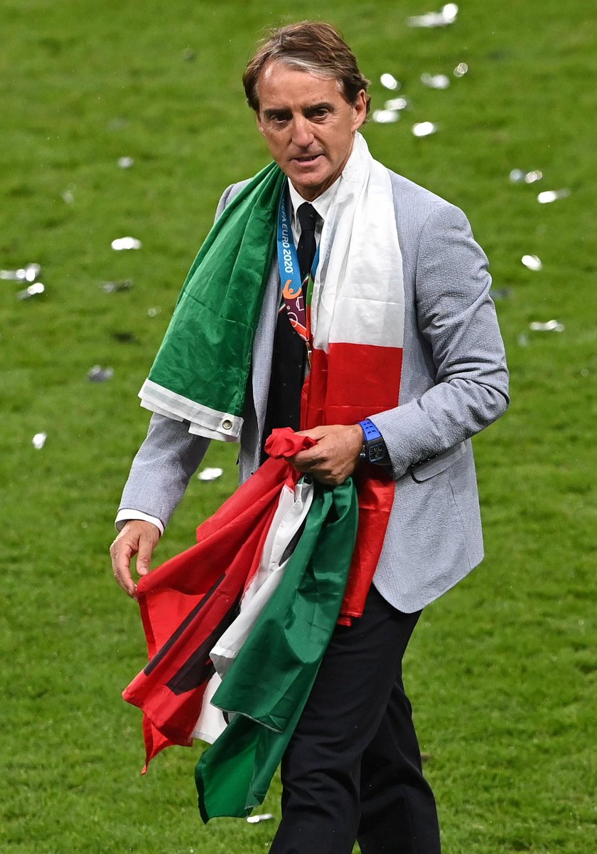 Carro R.Mancini se Conte va via tweet media
