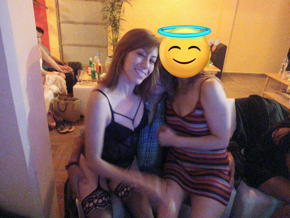 Ale Y Ema tweet media