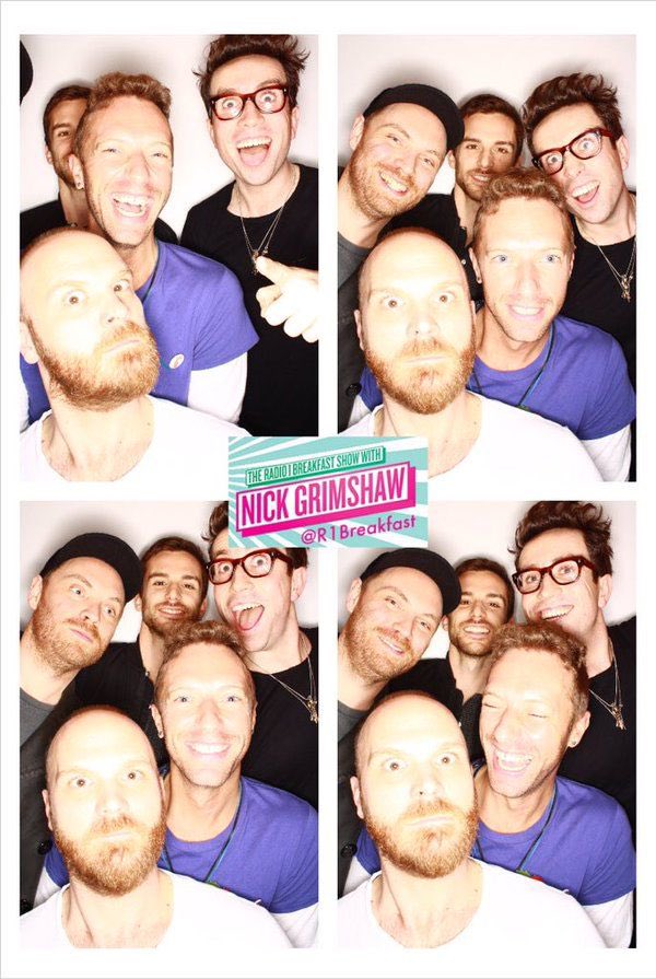 dailycoldplay_'s tweet photo. https://t.co/SJ95AroAt8