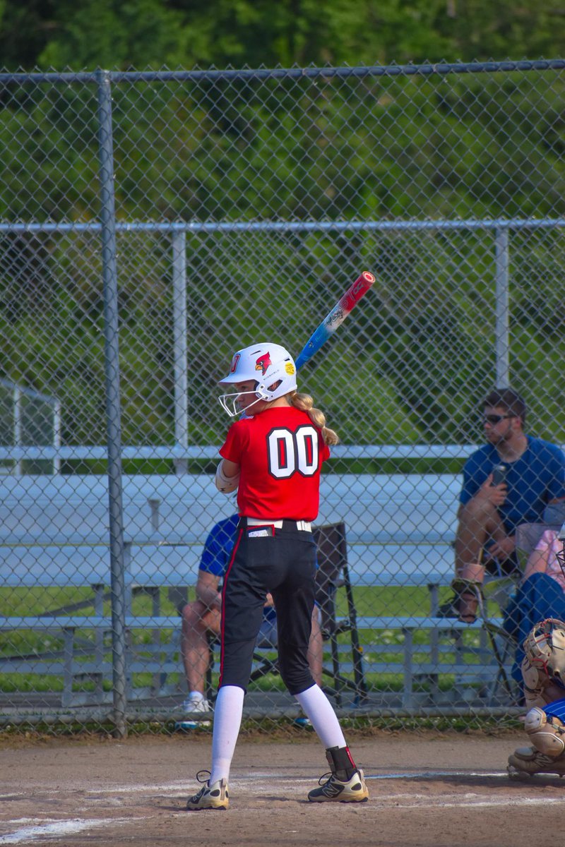 MatthewPCizek's tweet photo. In today’s dramatic 10-9, come-from-behind win in the 10th Region quarterfinals, GRC’s @Lila_Fugate delivered three hits and multiple RBI’s, including the first of four do-or-die runs in a four-run bottom of the 7th inning. 

Photo by @GRCStudentMedia. 

@GrcSoftball https://t.co/CICwcGaw4L