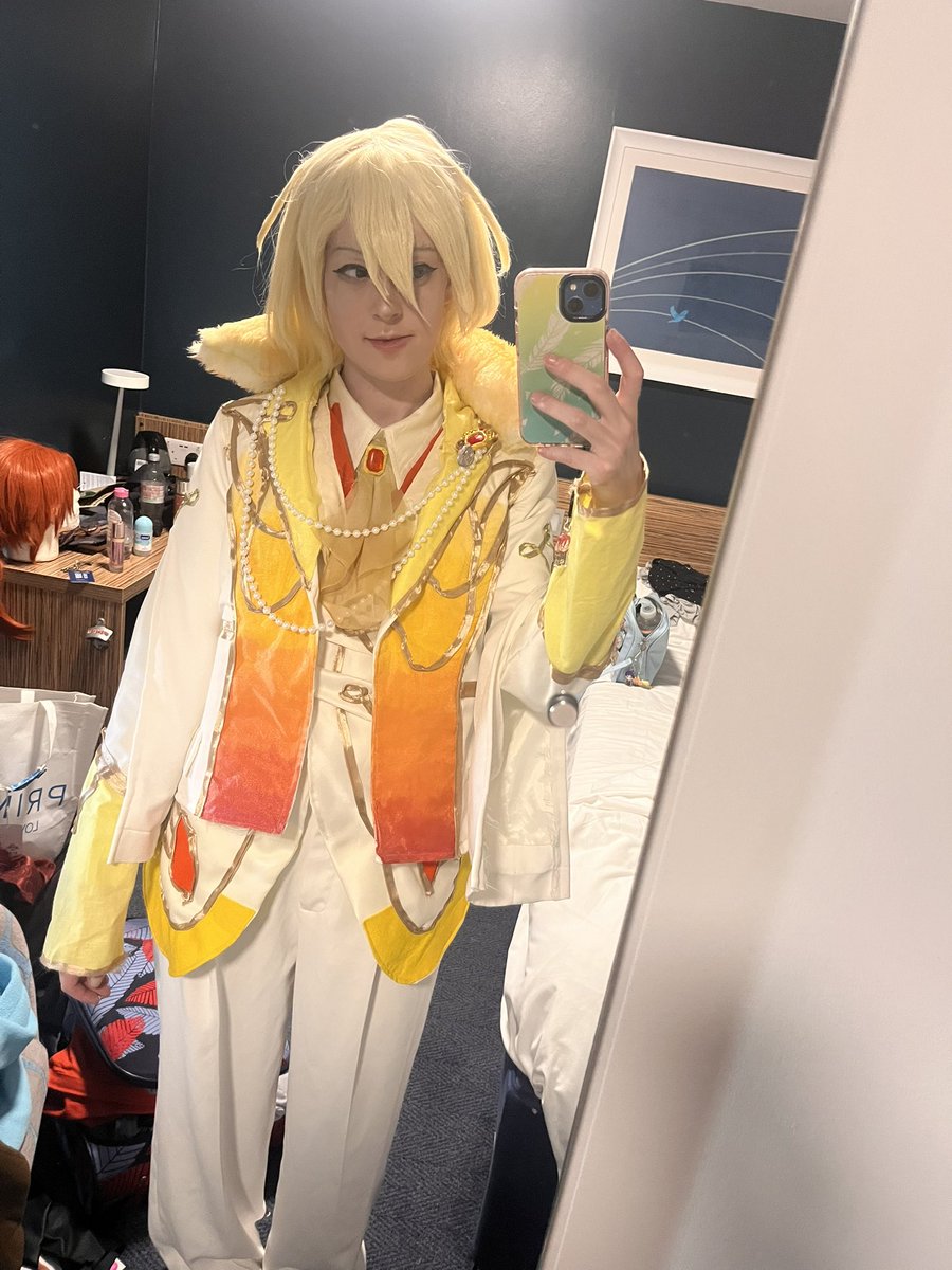 chameleon_cos's tweet photo. Silly bad selfies from my MCM cosplays (enstars edition bc I did actually do other things too) https://t.co/rBG70d5v4i