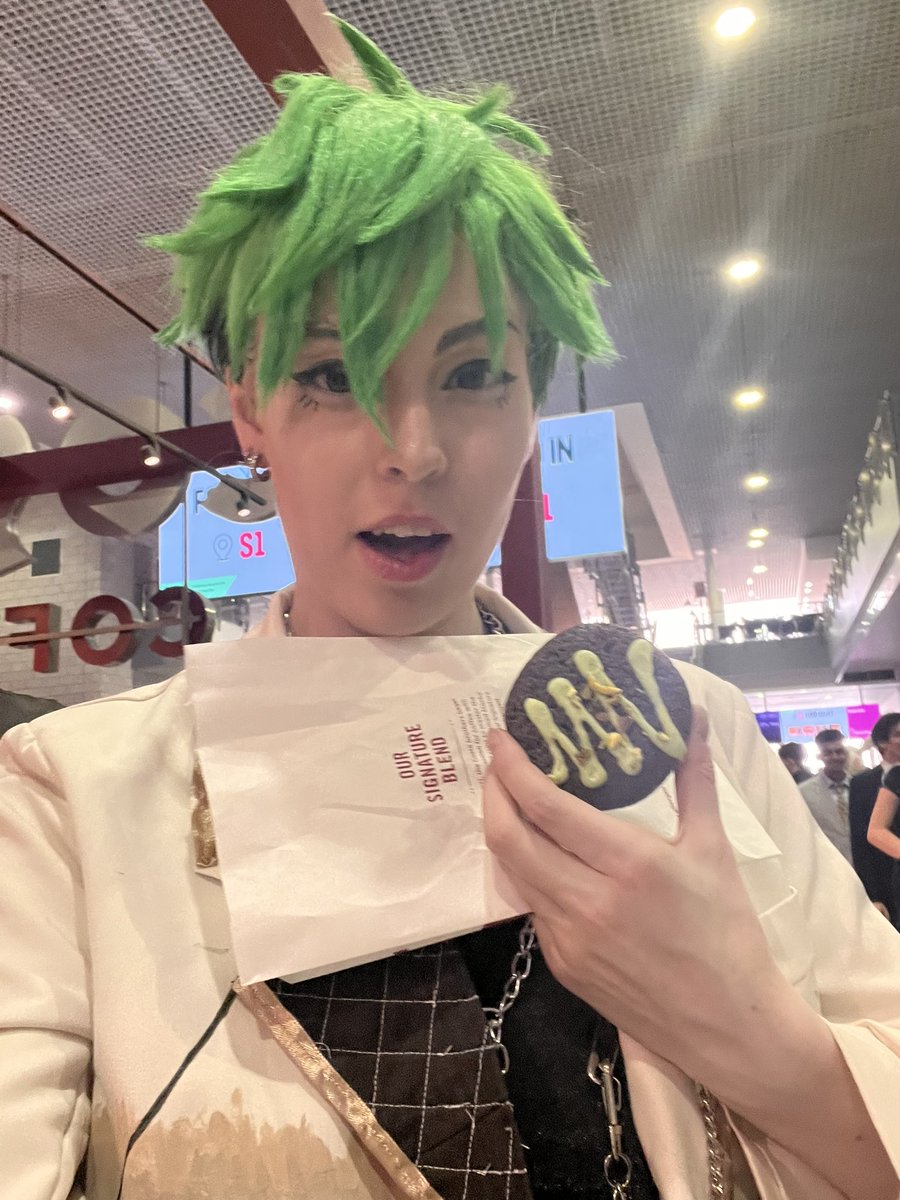 chameleon_cos's tweet photo. Silly bad selfies from my MCM cosplays (enstars edition bc I did actually do other things too) https://t.co/rBG70d5v4i