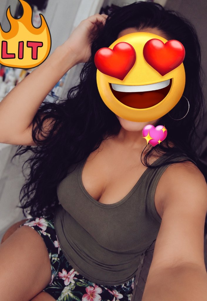 sthefychris's tweet photo. Alistarnos para realizar una visita improvisada , retomamos travesuras con muchas ganas de conocer nuevas parejas , nuevas experiencias , nuevas travesuras 👿👿👿 
@ComunidadSwEc1 
@neonvipsw @Neon_LedgerX https://t.co/qFh4Jy64E8