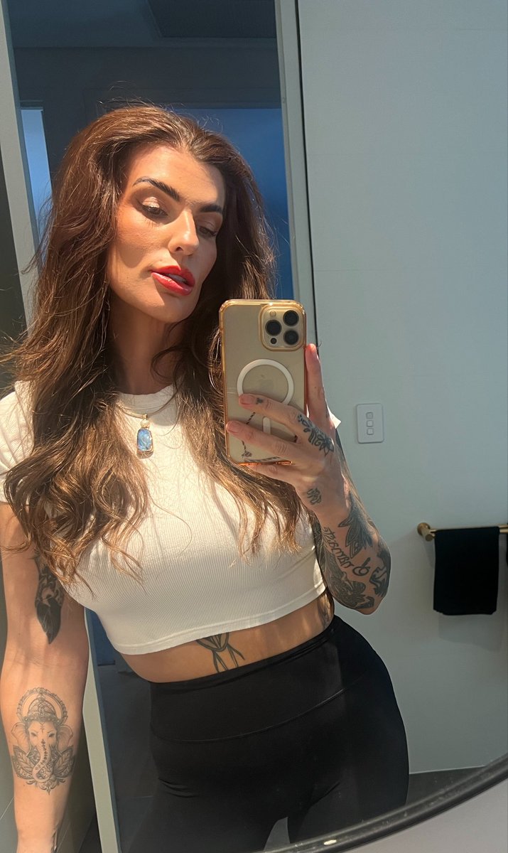 Lila joy - On hiatus july 14th 🏝️ tweet media