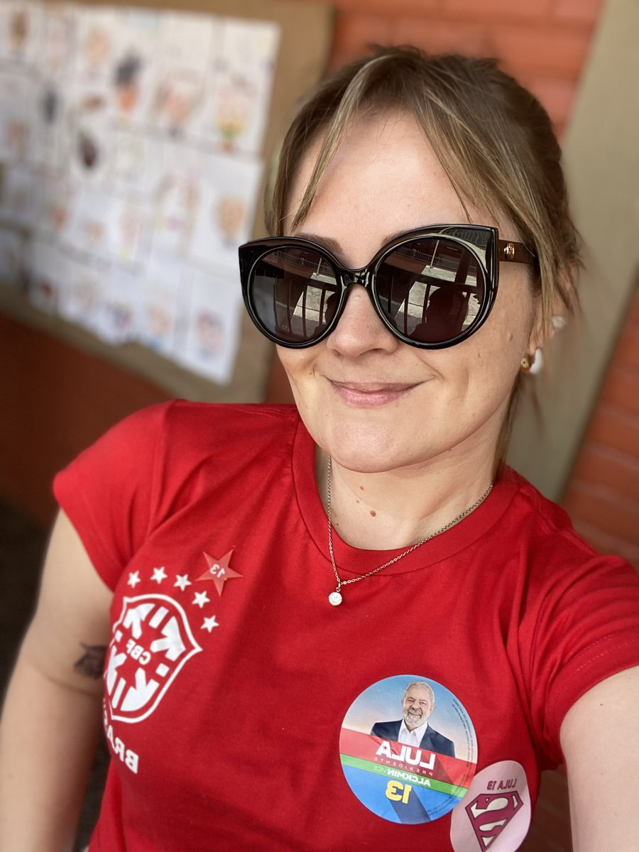 carol oliva 🚩 tweet media