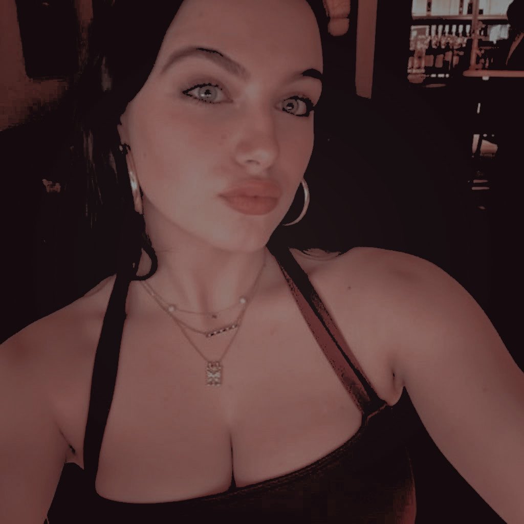 NOTSOBR0KEN's tweet photo. 𝙃𝘼𝙉𝙉𝘼𝙃 𝙅𝙐𝙇𝙄𝙀 𝙒𝙀𝙇𝙇𝙎

𝙤𝙛𝙛 𝙘𝙖𝙢𝙥𝙪𝙨 𝙘𝙖𝙣𝙤𝙣. 𝙘𝙧𝙤𝙨𝙨𝙤𝙫𝙚𝙧 𝙖𝙣𝙙 𝙢𝙫 𝙛𝙧𝙞𝙚𝙣𝙙𝙡𝙮. 𝙢𝙙𝙣𝙞. 𝙗𝙤𝙤𝙠 𝙖𝙣𝙙 𝙨𝙝𝙤𝙬 𝙙𝙚𝙨𝙘𝙧𝙞𝙥𝙩𝙞𝙫𝙚 𝙬𝙧𝙞𝙩𝙞𝙣𝙜𝙨. https://t.co/vcVEX3fXat