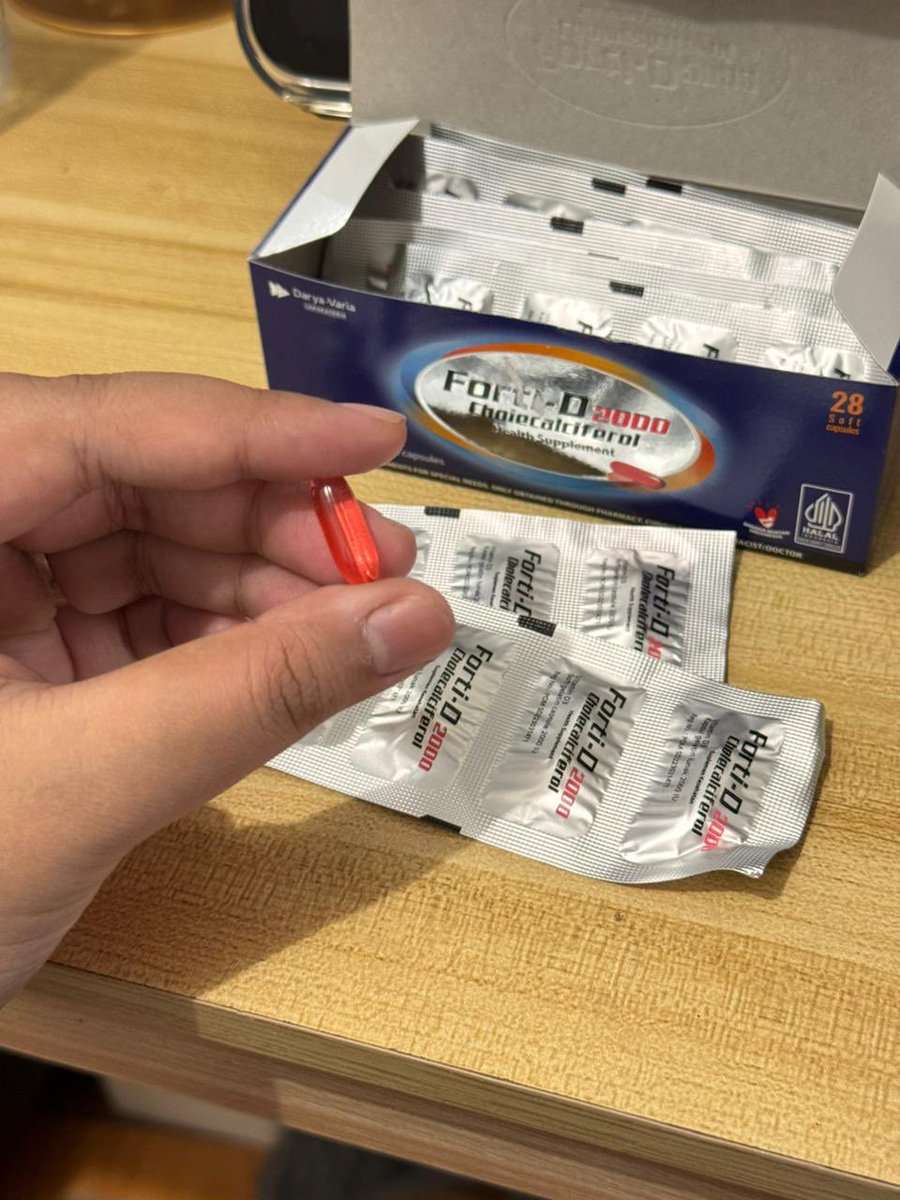 adityajuliannn's tweet photo. mantep banget kan! kalo asupan makanan dirasa belum menckupi kebutuhan vitamin D tubuh, bisa banget konsumsi Forti-D. https://t.co/vRrBxKIGjw
