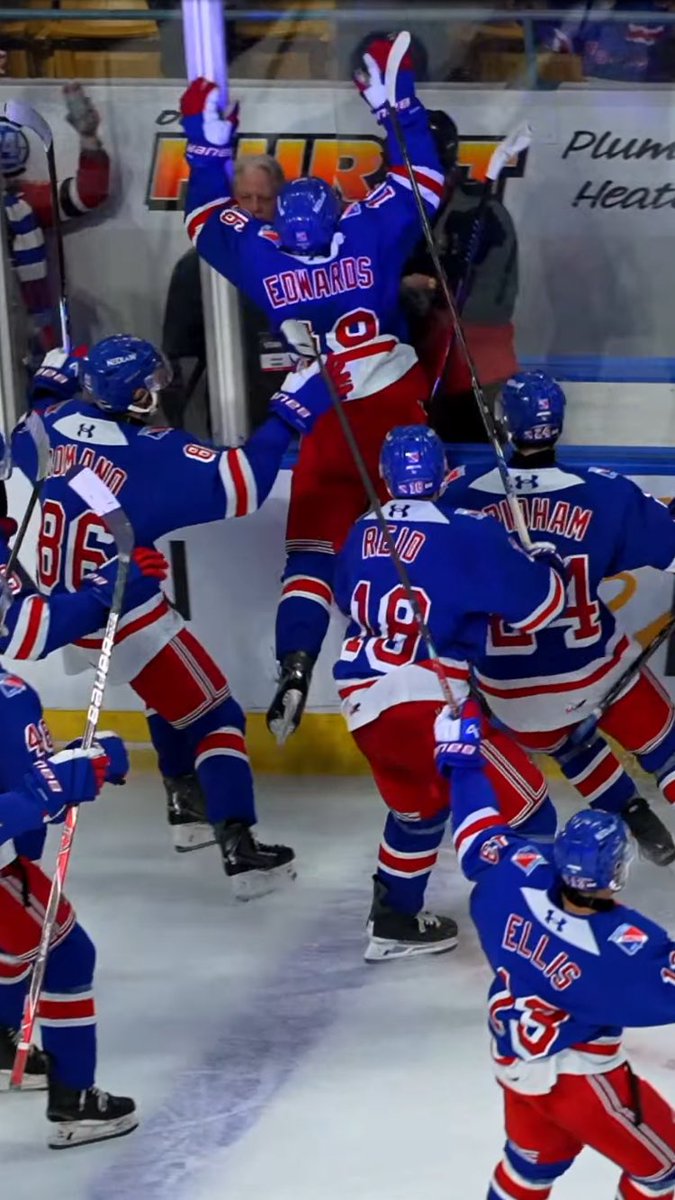 willystylesszn1's tweet photo. @KRangersReport Going for it all https://t.co/k8nvM2oxsY