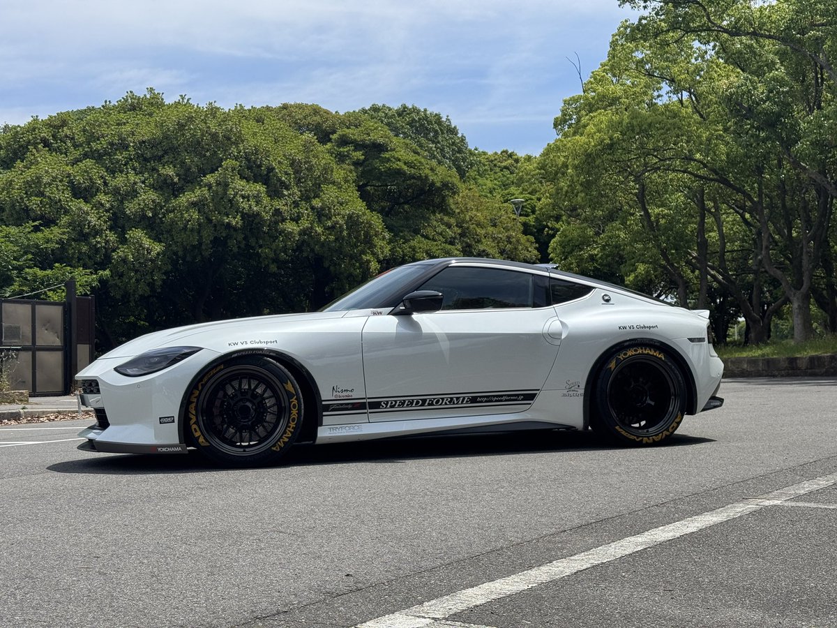 speedforme1's tweet photo. RZ34、S30Z  スピードフォルム
本日レイズ様のカタログ撮影
 21A 19インチまずはPW
しかしあっ〜〜つい
まだギリ5月よね⁉️ https://t.co/uXtptwmlbN