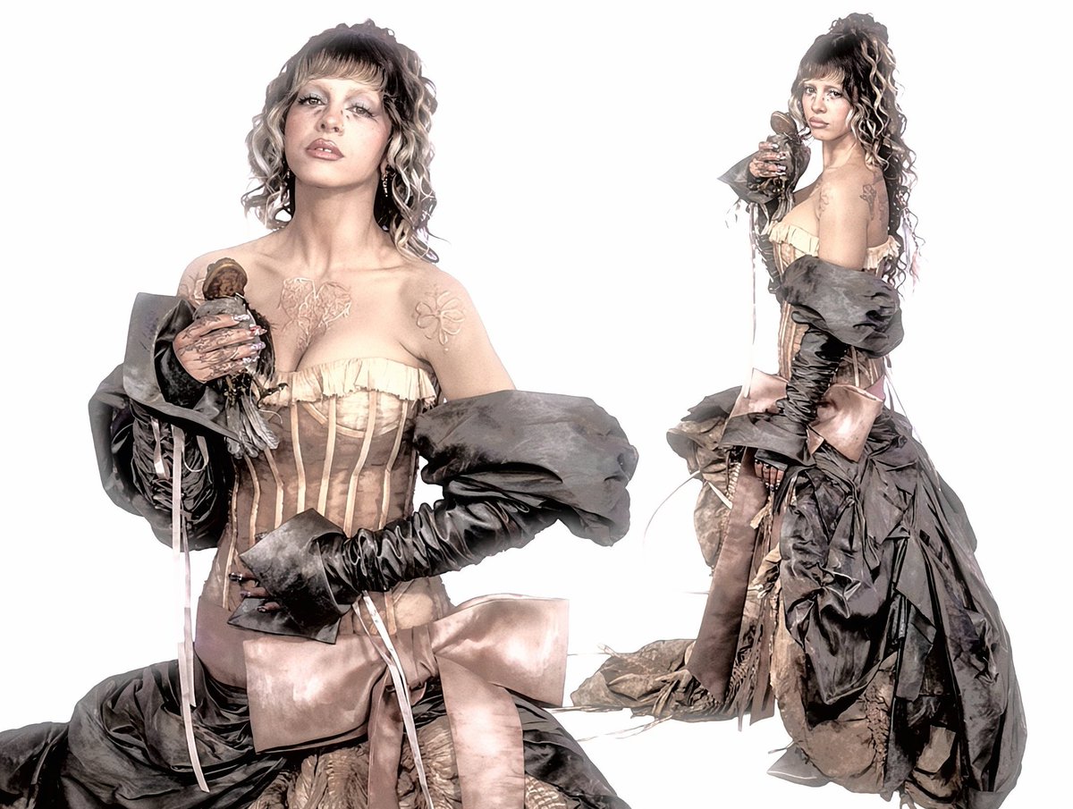 ❦ tweet media